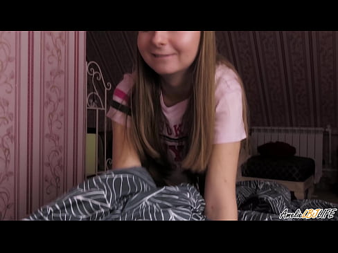 ❤️ Blondie suckelt hir BFF's déif a kritt Cum an hirem Mond ❤❌ Porno bei eis ﹏